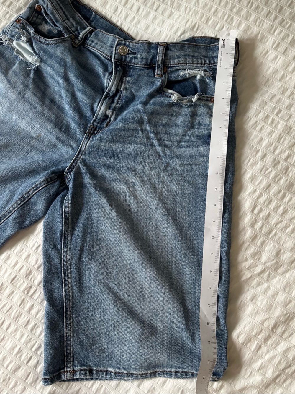Distressed Bermuda Jean Shorts - Picture 6 of 7